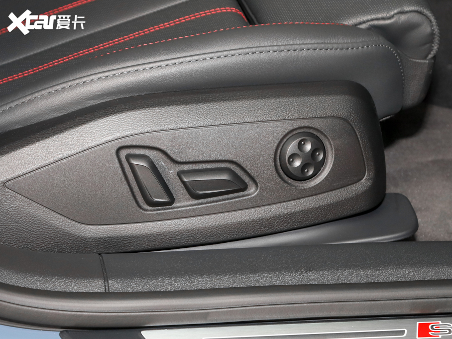 2022WA4L 40 TFSI quattro RS׼ȼ