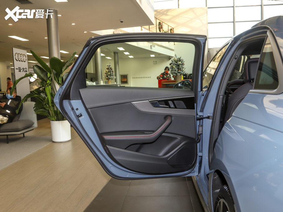 2022WA4L 40 TFSI quattro RS׼ȼ