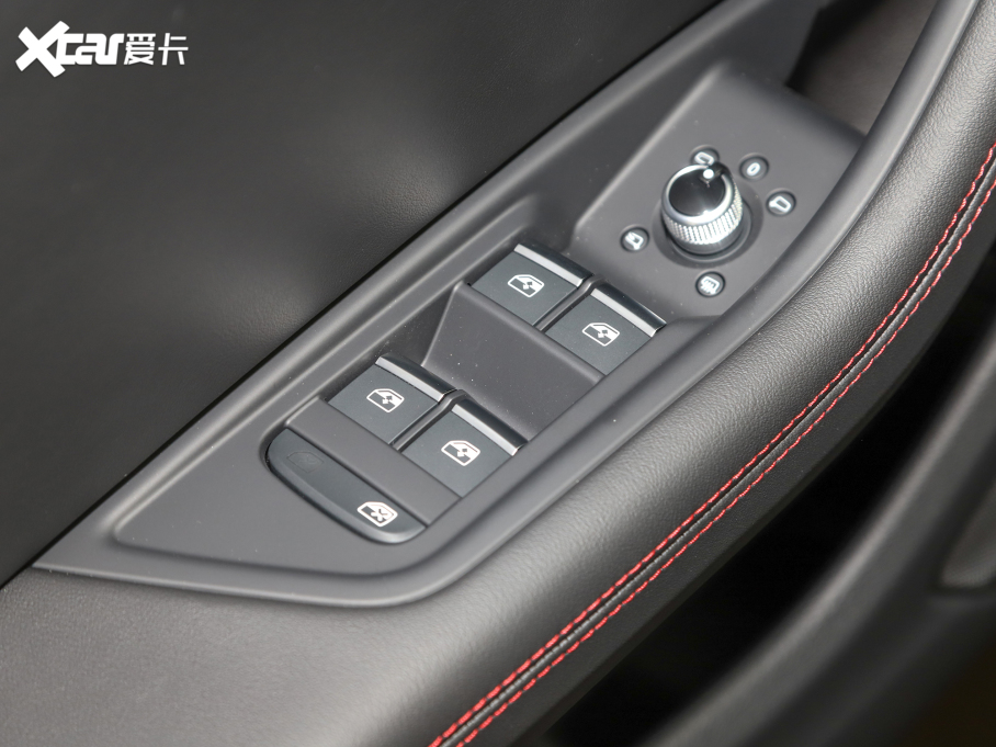 2022WA4L 40 TFSI quattro RS׼ȼ