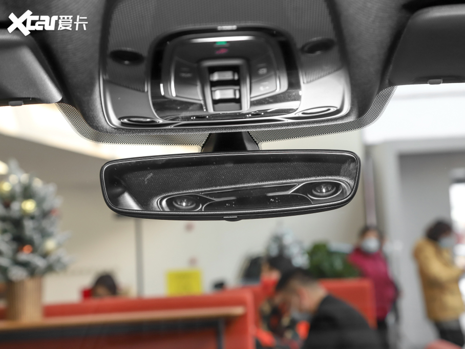 2022��?yu��n)W��A4L 40 TFSI quattro RS�׼�ȼ����