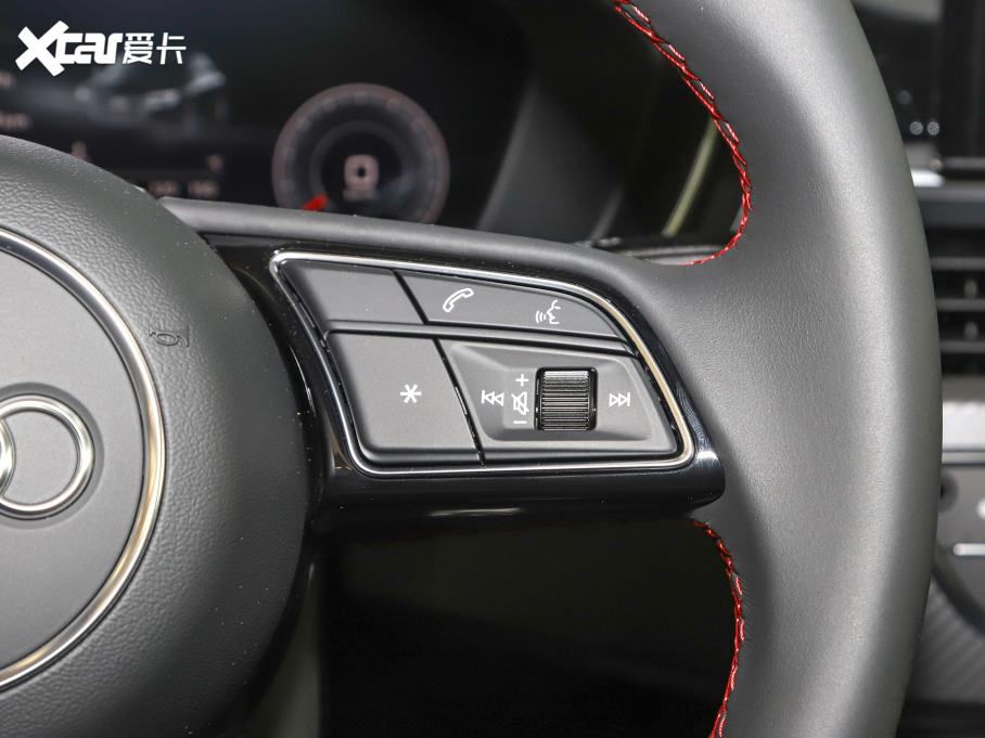 2022?yun)WA4L 40 TFSI quattro RS׼ȼ