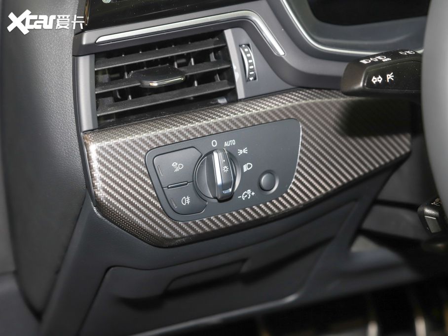 2022WA4L 40 TFSI quattro RS׼ȼ