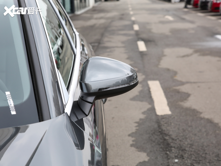 2022?yun)WA4L 40 TFSI A