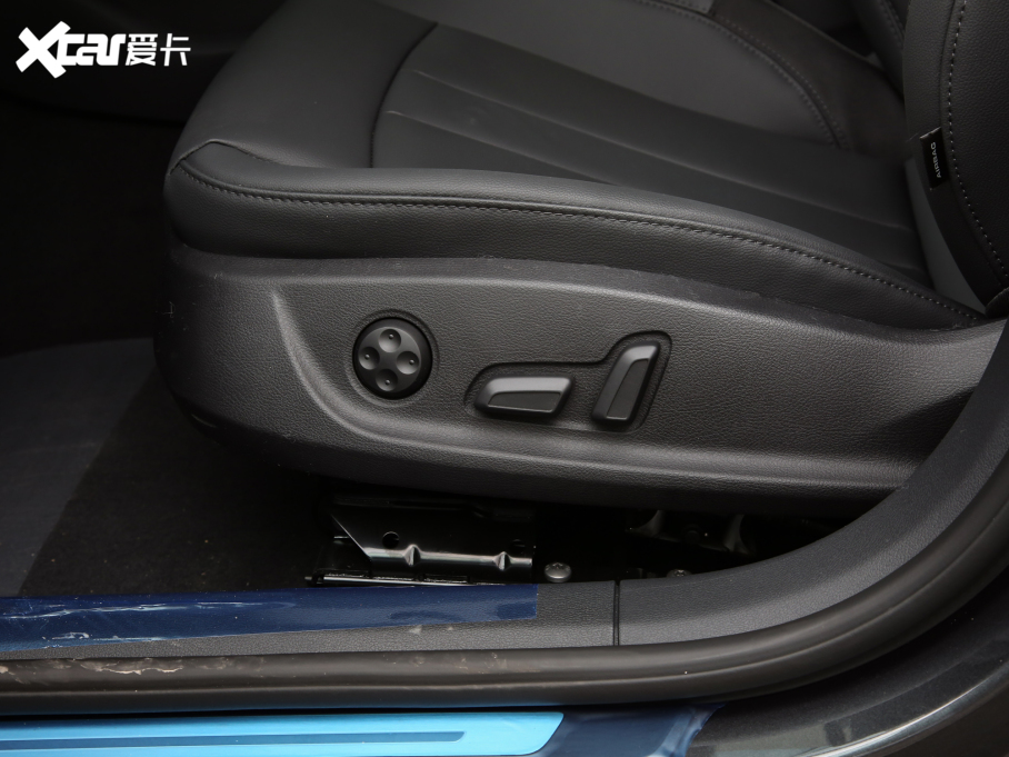 2022?yun)WA4L 40 TFSI A