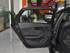 202245 TFSI quattro xӸ ܇T