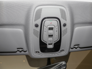 202240 TFSI r п؅^(q)