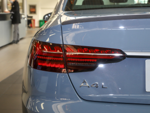 202240 TFSI quattro RS׼ȼ ^