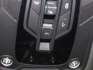 202240 TFSI quattro RS׼ȼ п؅^