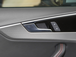 202240 TFSI quattro RS׼ȼ п؅^