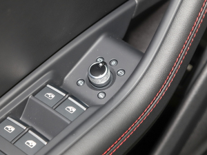 202240 TFSI quattro RS׼ȼ п؅^