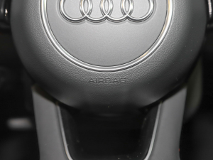 202240 TFSI quattro RS׼ȼ п؅^