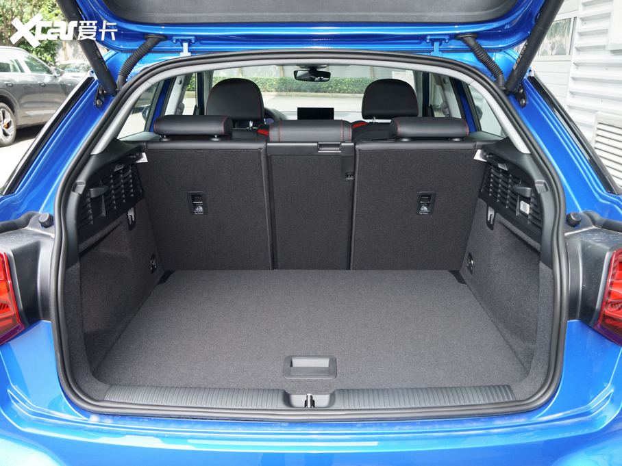 2022WQ2L 35 TFSI AӸ