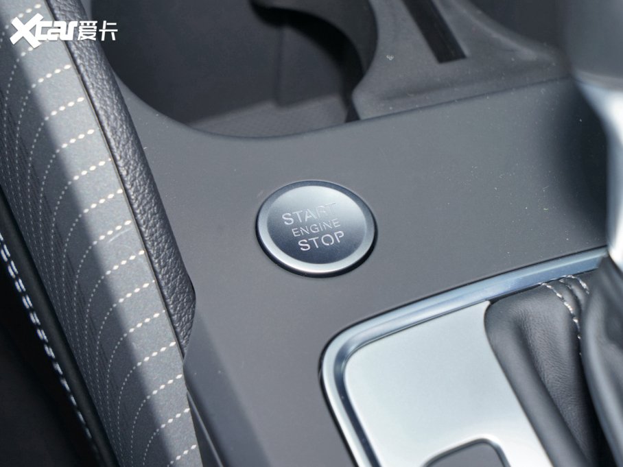 2022WQ2L 35 TFSI AӸ