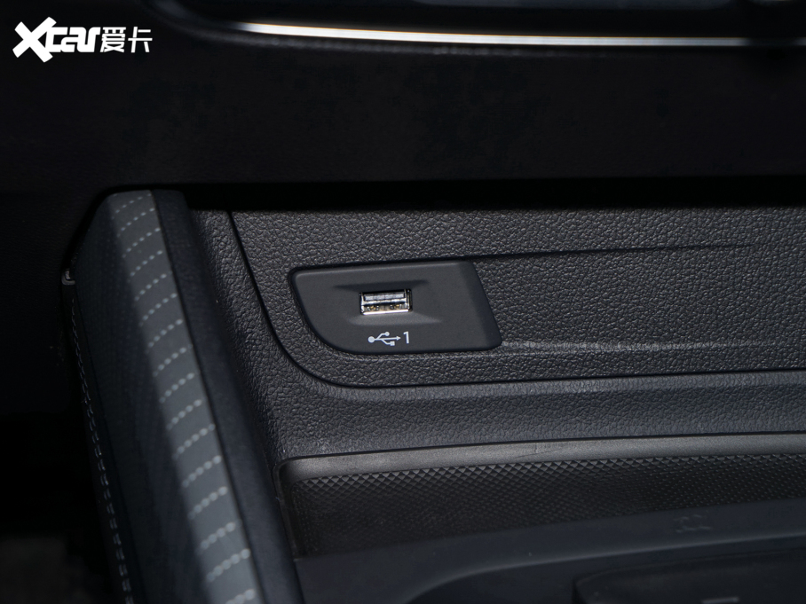 2022WQ2L 35 TFSI AӸ