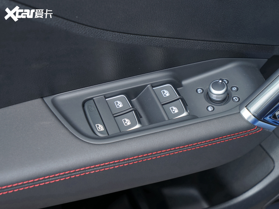 2022WQ2L 35 TFSI AӸ