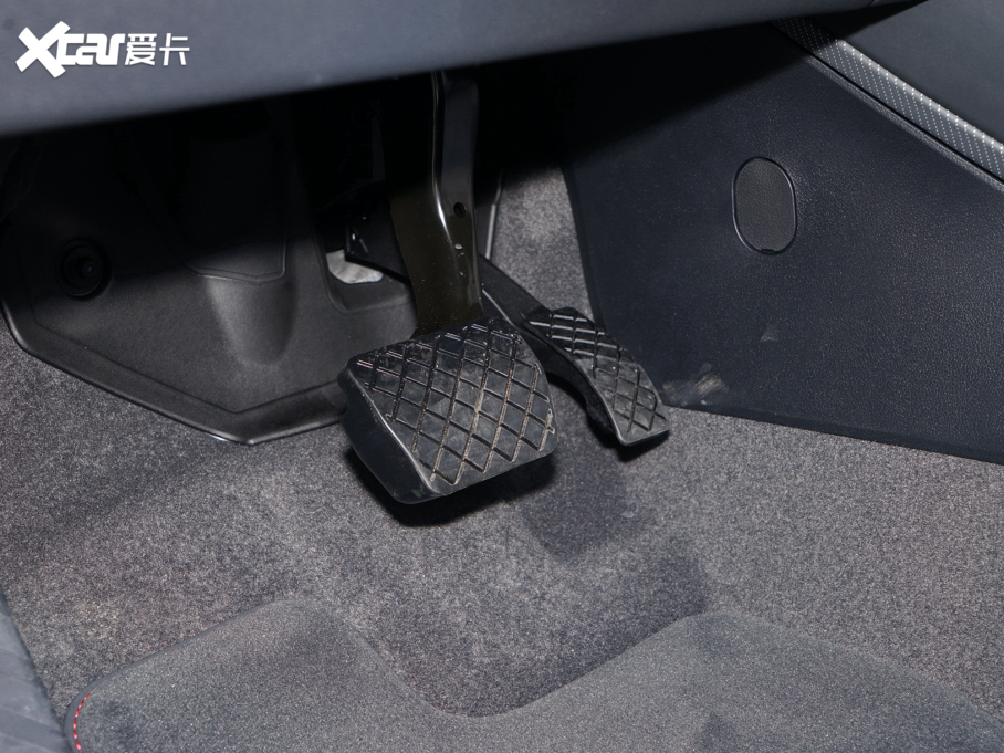 2022WQ2L 35 TFSI AӸ