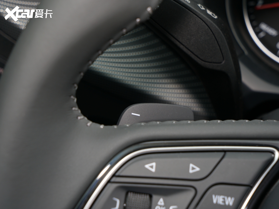 2022WQ2L 35 TFSI M(jn)ȡӸ