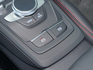 2022款35 TFSI 豪华动感型 驻车制动器