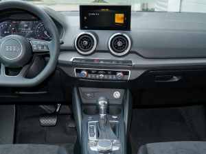 2022款35 TFSI 豪华动感型 中控台