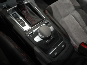 202235 TFSI RS׼ȼ п؅^(q)