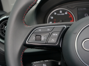 202235 TFSI RS׼ȼ п؅^(q)