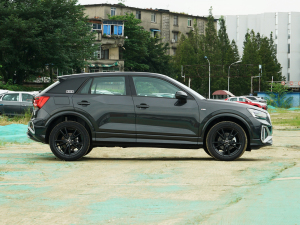 2022款35 TFSI 进取动感型 正侧（右）