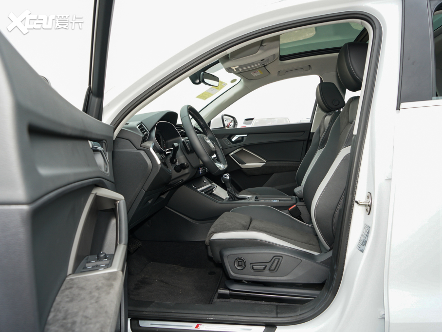 2022��W��Q3 35 TFSI �r�ЄӸ���