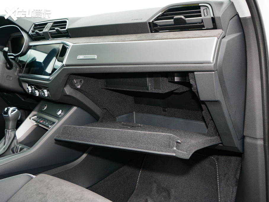 2022��W��Q3 35 TFSI �r�ЄӸ���