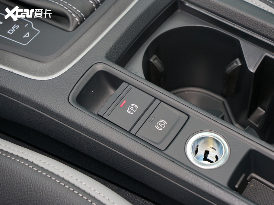 2022��W��Q3 35 TFSI �r�ЄӸ���