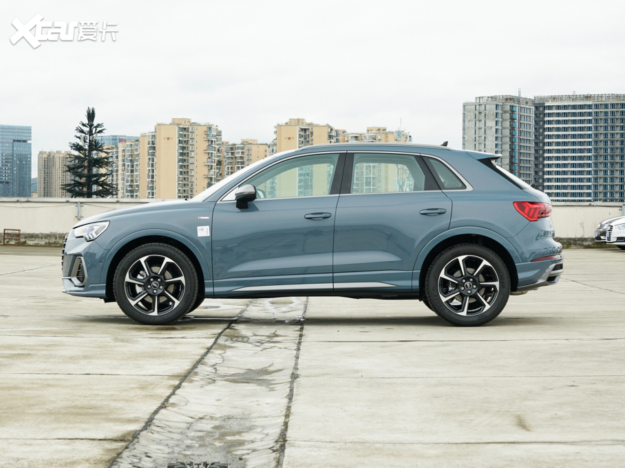 2022?yun)WQ3 40 TFSI RS׼ȼ