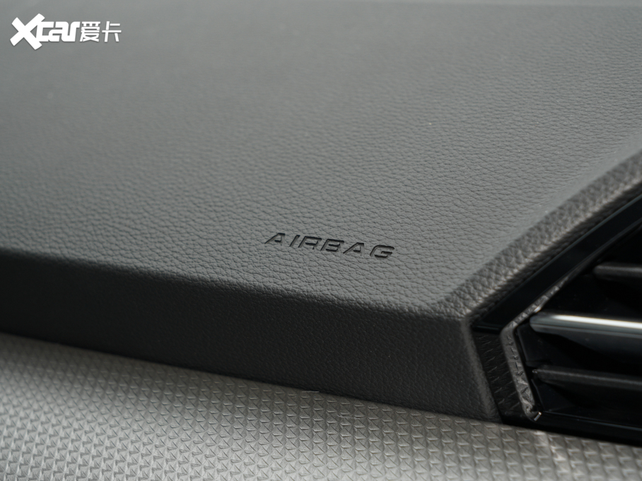 2022��W��Q3 40 TFSI RS�׼�ȼ����