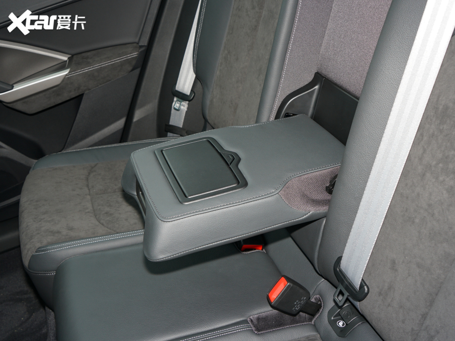 2022��W��Q3 40 TFSI �r�ЄӸ���