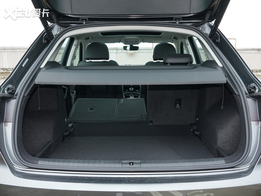 2022��W��Q3 40 TFSI �r�ЄӸ���