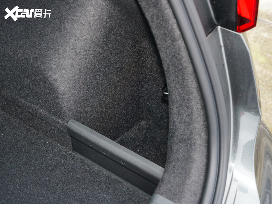 2022��W��Q3 40 TFSI �r�ЄӸ���