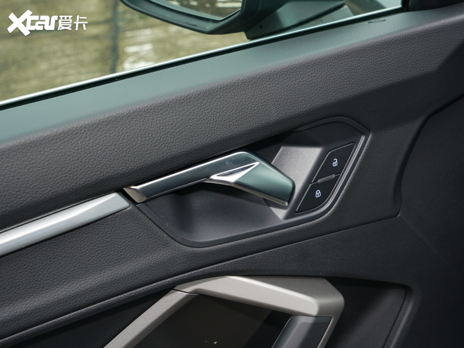 2022WQ3 40 TFSI rЄӸ