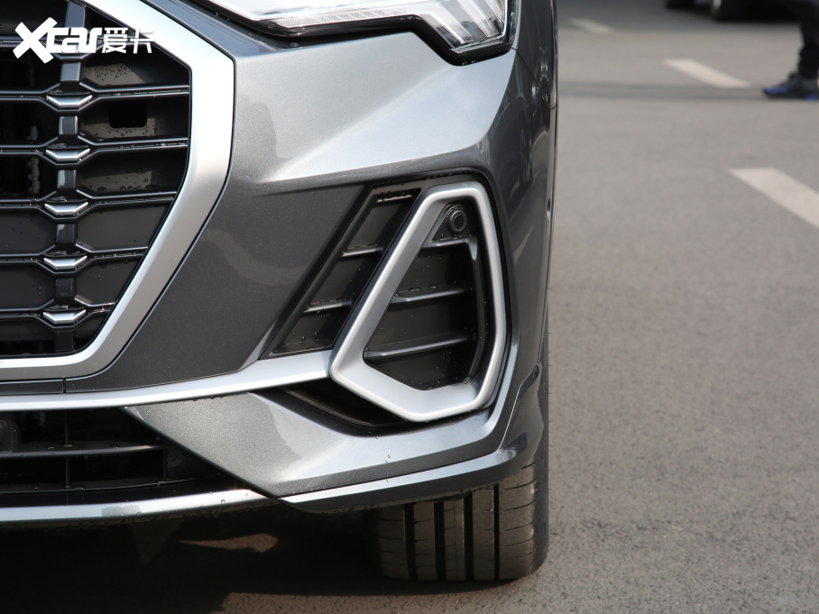 2022��W��Q3 45 TFSI ���r�ЄӸ���