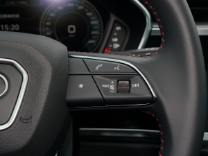 202240 TFSI RS׼ȼ п؅^