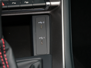 202240 TFSI RS׼ȼ п؅^