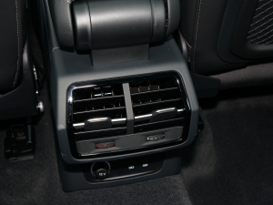 202240 TFSI rЄӸ п؅^