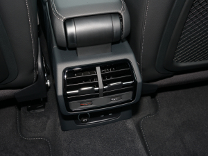 202235 TFSI MȡӸ п؅^