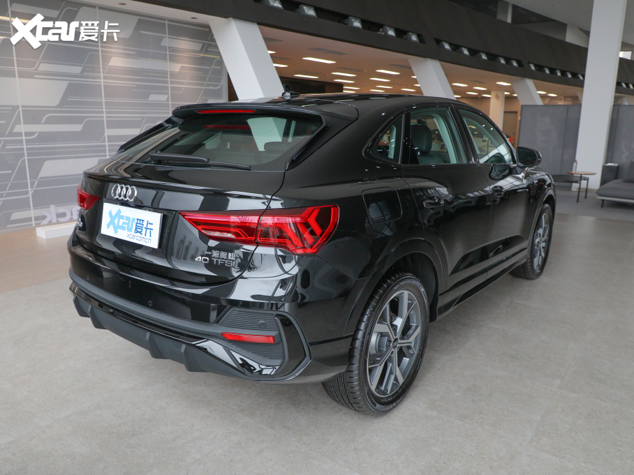 2022µQ3 Sportback 40 TFSI ʱ