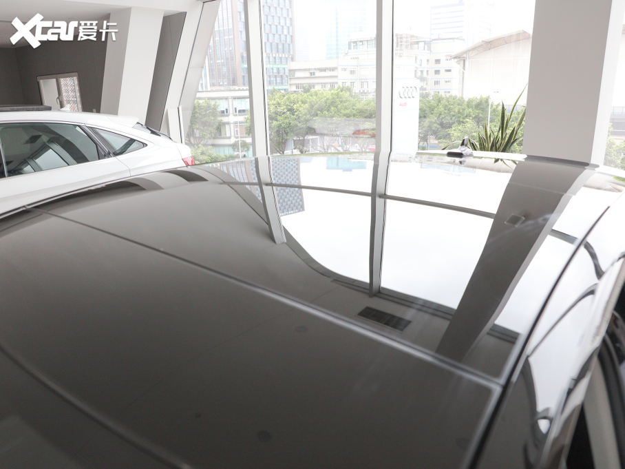 2022WQ3 Sportback 40 TFSI r