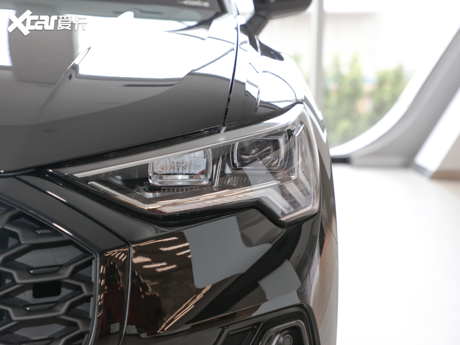 2022��W��Q3 Sportback 40 TFSI �r����