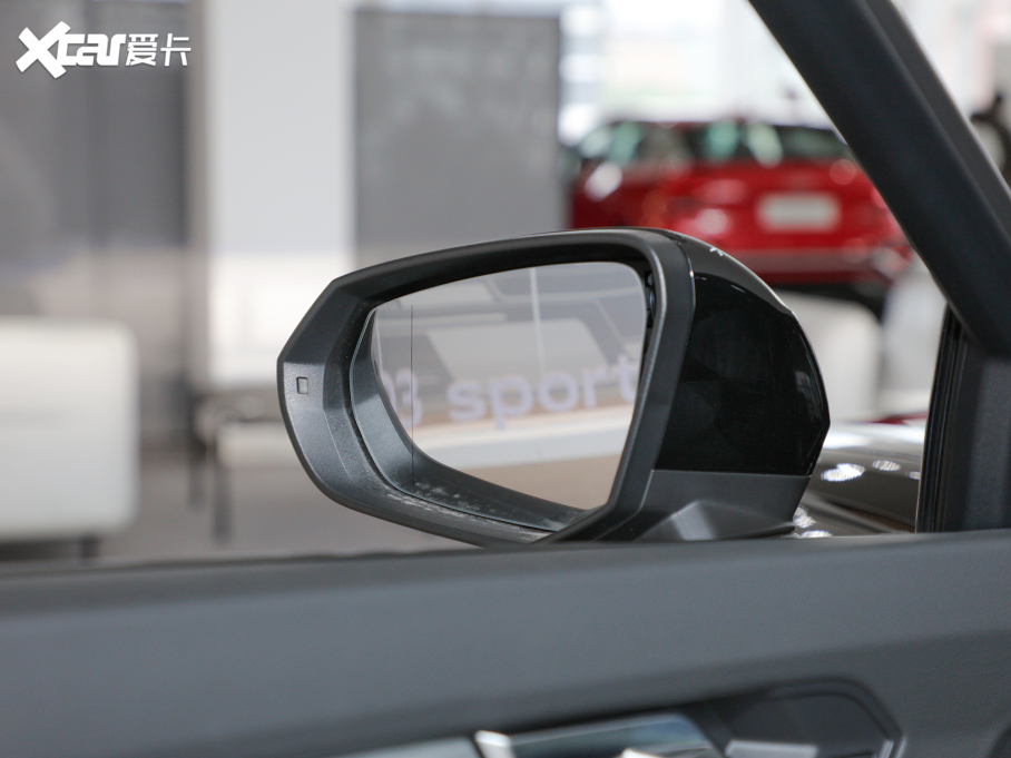 2022WQ3 Sportback 40 TFSI r