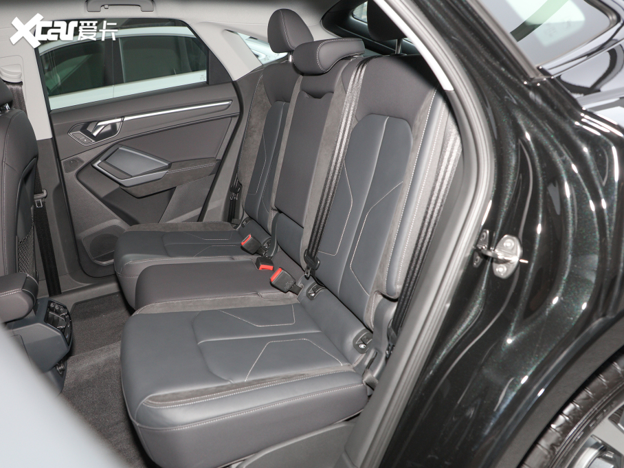 2022WQ3 Sportback 40 TFSI r