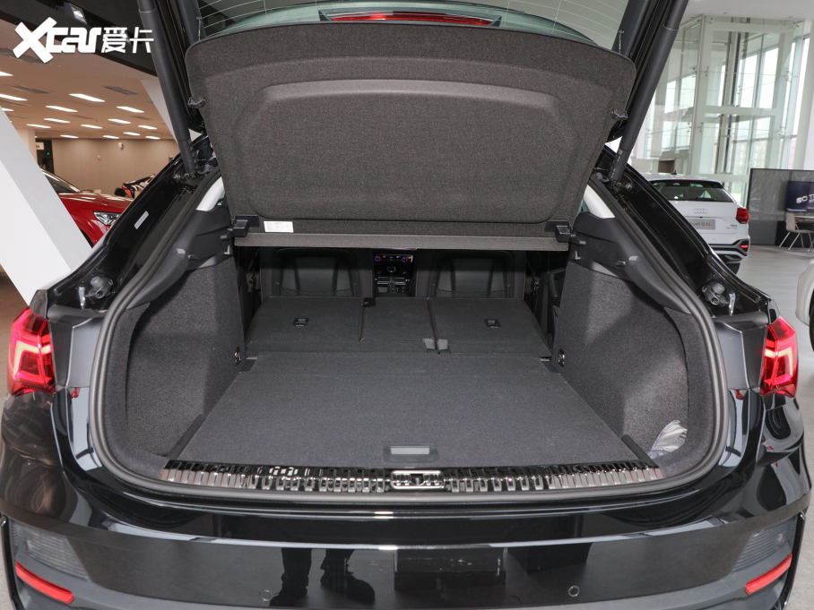 2022WQ3 Sportback 40 TFSI r