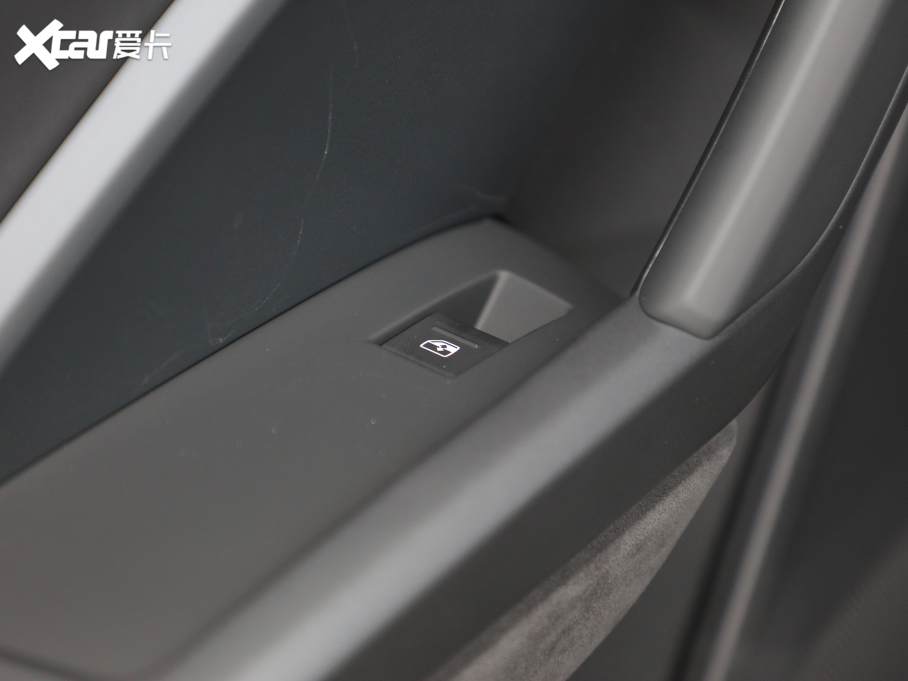 2022��W��Q3 Sportback 40 TFSI �r����