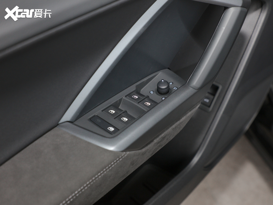 2022WQ3 Sportback 40 TFSI r