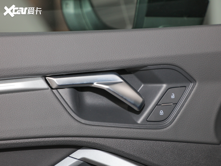 2022WQ3 Sportback 40 TFSI r