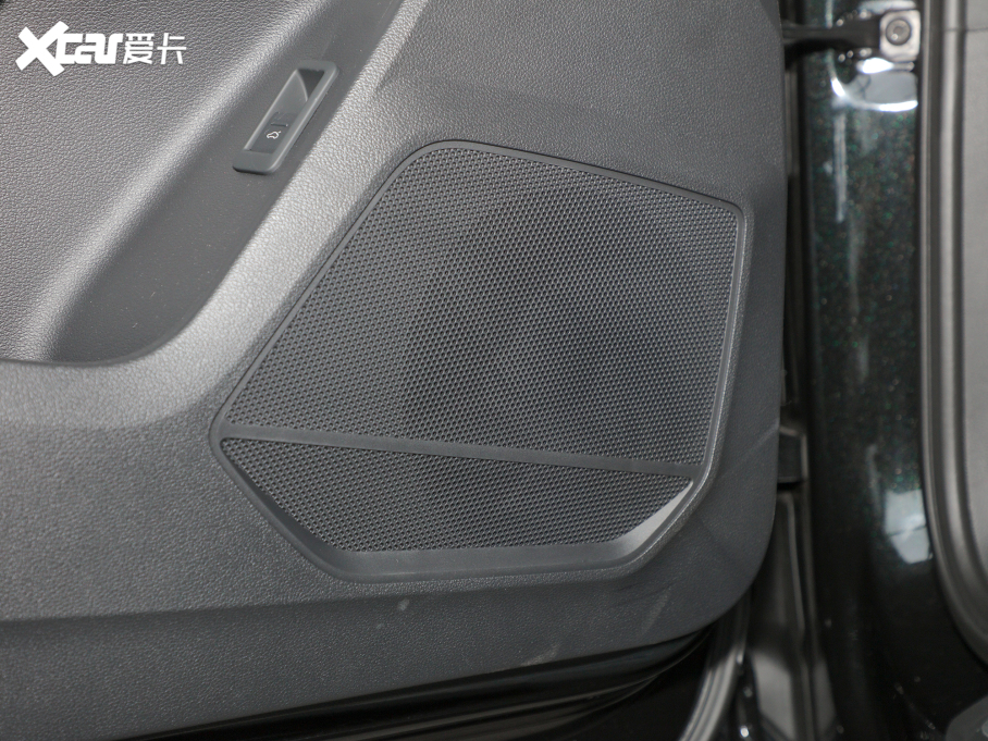 2022WQ3 Sportback 40 TFSI r